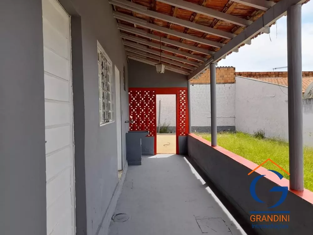 Casa à venda com 3 quartos, 200m² - Foto 4