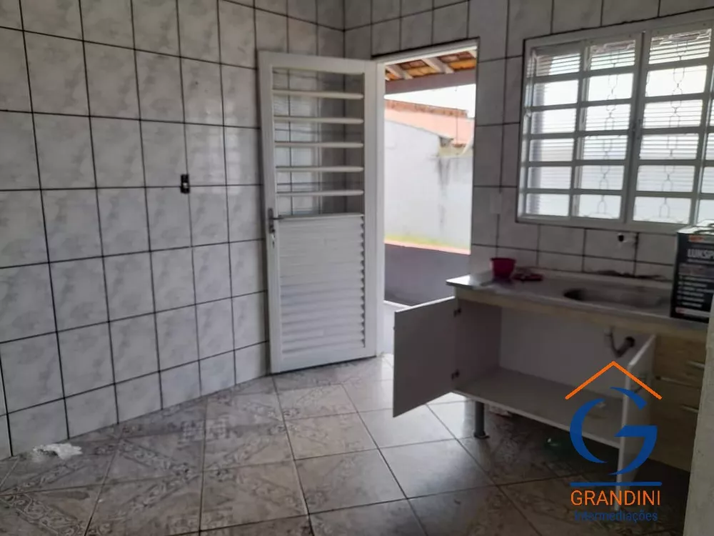 Casa à venda com 3 quartos, 200m² - Foto 6