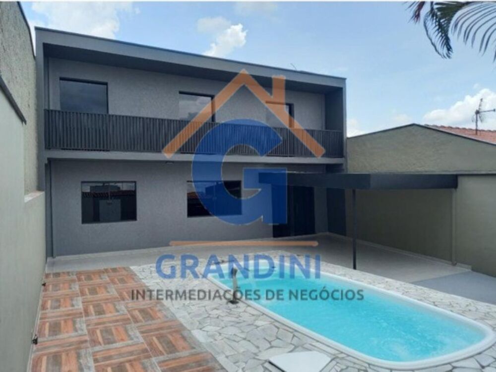 Casa à venda com 3 quartos, 200m² - Foto 1