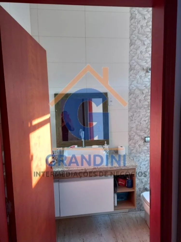 Casa, 3 quartos, 300 m² - Foto 1