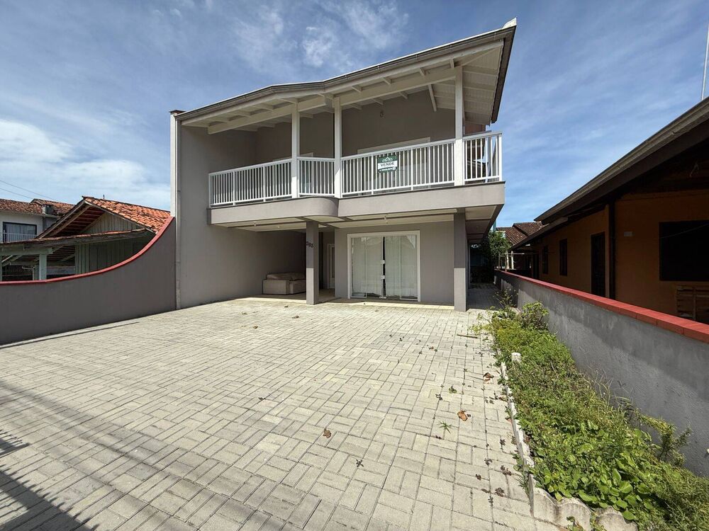 Sobrado à venda com 4 quartos, 189m² - Foto 1