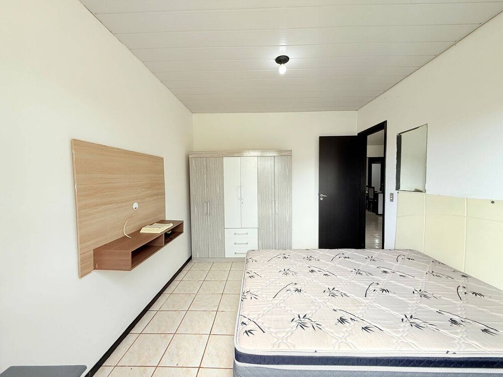Casa à venda com 4 quartos, 124m² - Foto 5