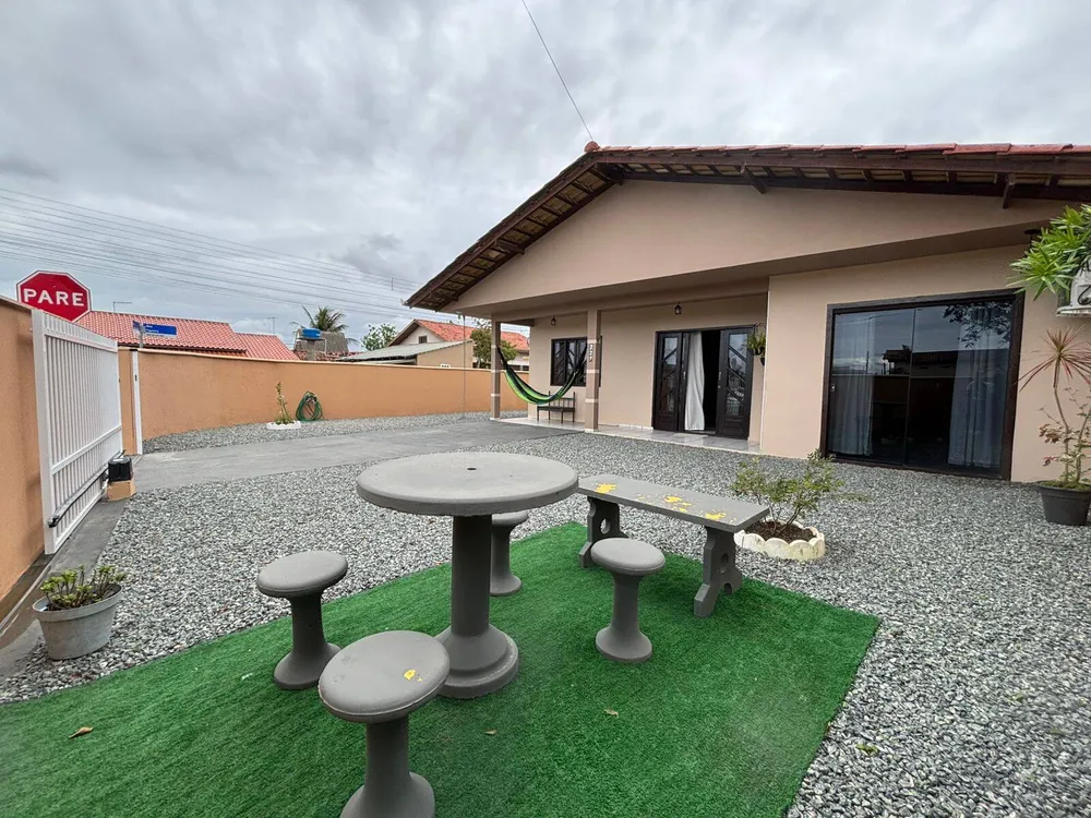 Casa, 5 quartos, 188 m² - Foto 1