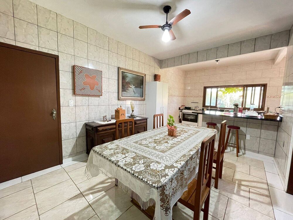 Casa, 4 quartos, 300 m² - Foto 1