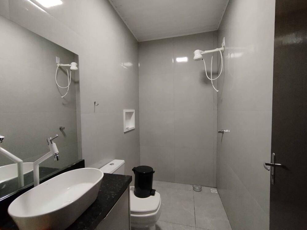 Casa à venda com 2 quartos, 140m² - Foto 9
