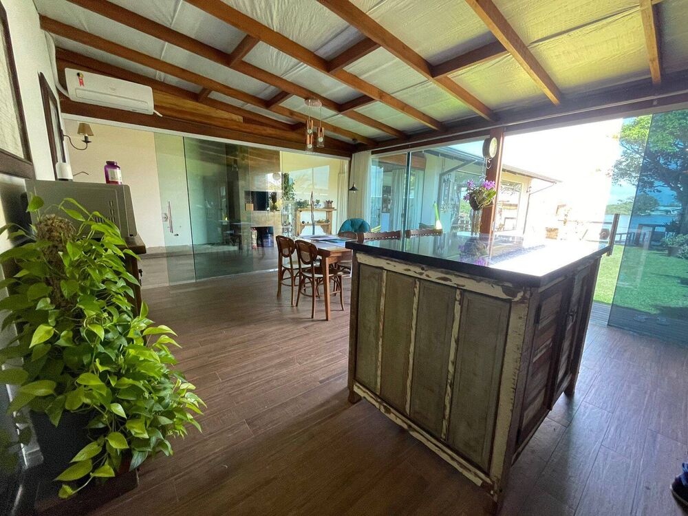 Casa à venda com 3 quartos, 177m² - Foto 6