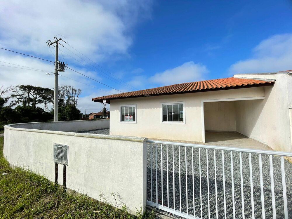 Casa à venda com 3 quartos, 60m² - Foto 1