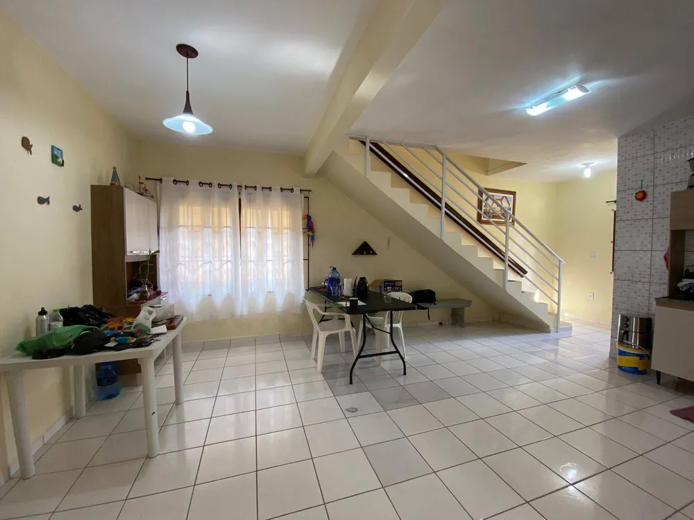 Casa, 4 quartos, 192 m² - Foto 2