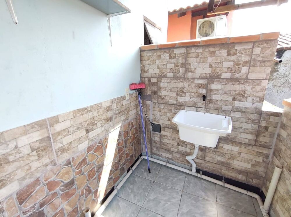 Casa à venda com 4 quartos, 225m² - Foto 3