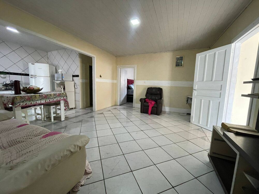 Casa à venda com 3 quartos, 150m² - Foto 2