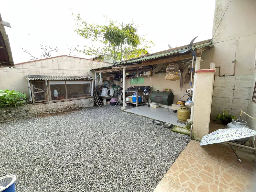 Casa, 4 quartos, 228 m² - Foto 1