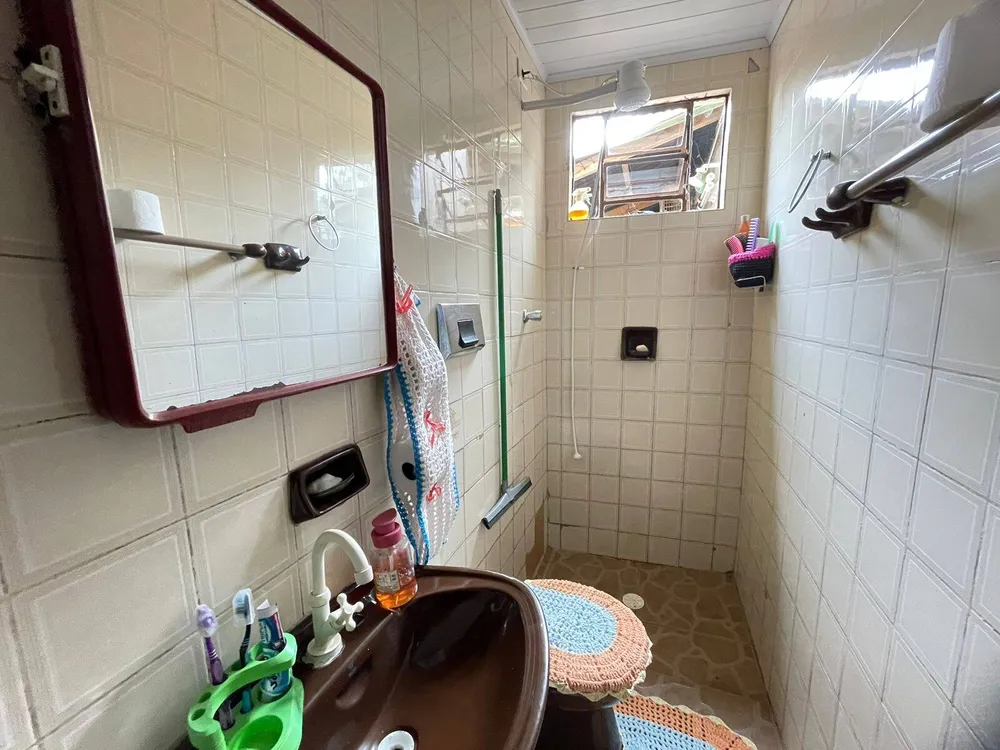 Casa, 4 quartos, 228 m² - Foto 2