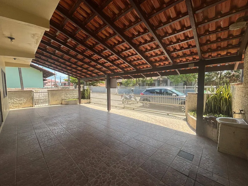 Casa, 5 quartos, 157 m² - Foto 2