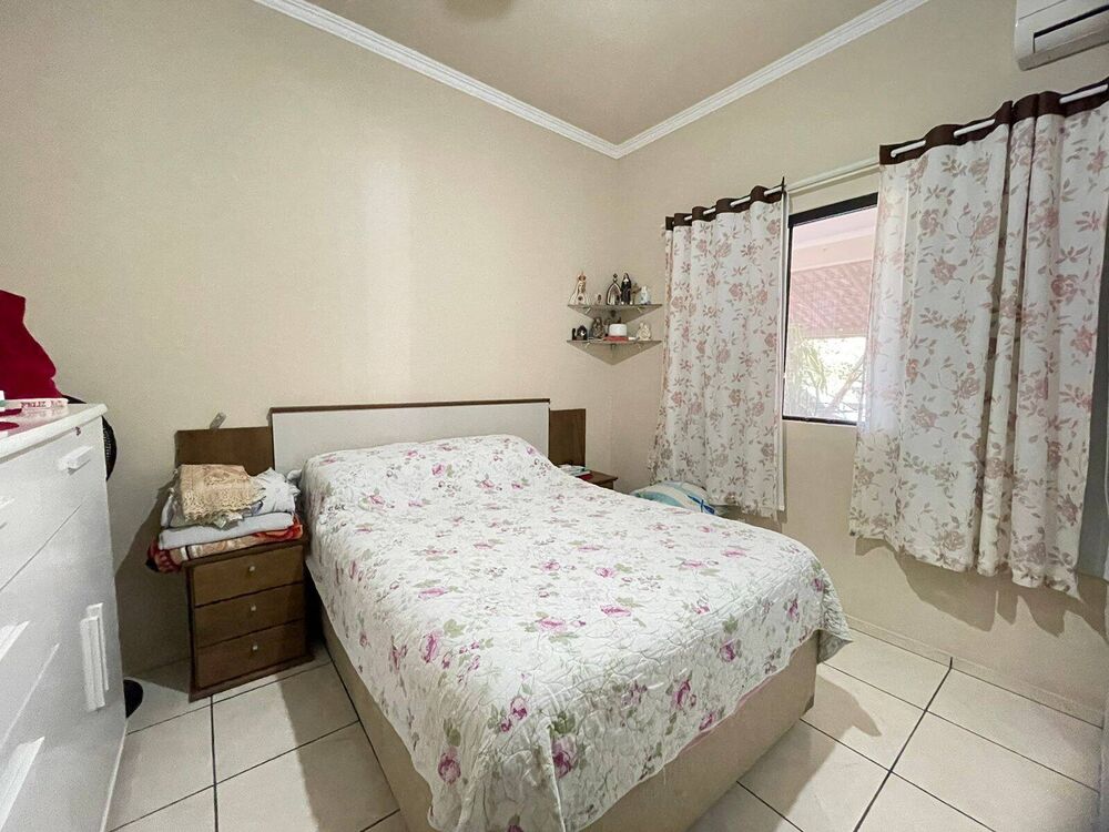 Casa, 3 quartos, 190 m² - Foto 2