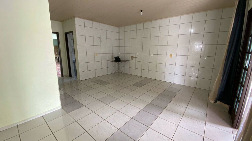 Casa à venda com 4 quartos, 165m² - Foto 2