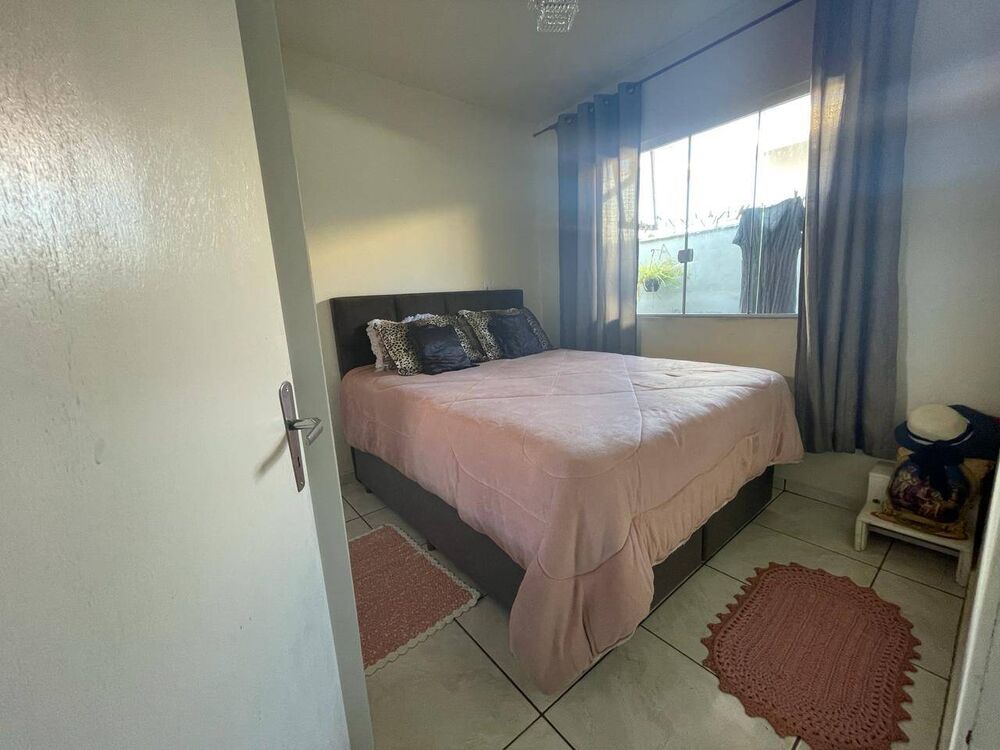 Casa à venda com 2 quartos, 64m² - Foto 3