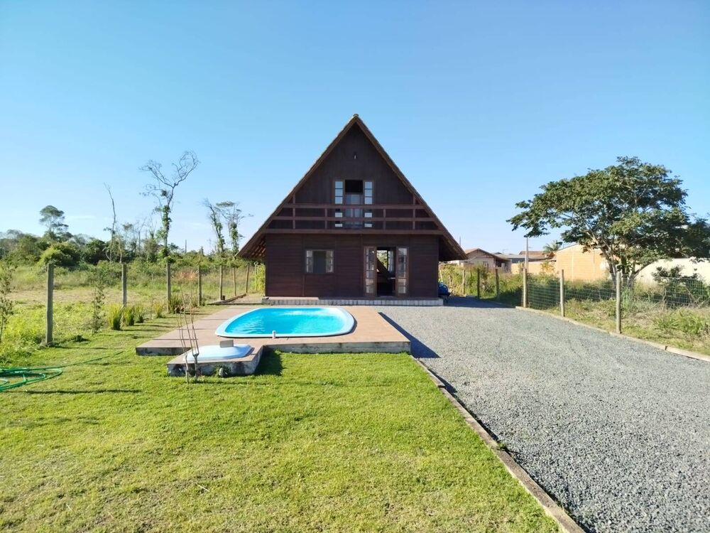Casa à venda com 2 quartos, 66m² - Foto 1