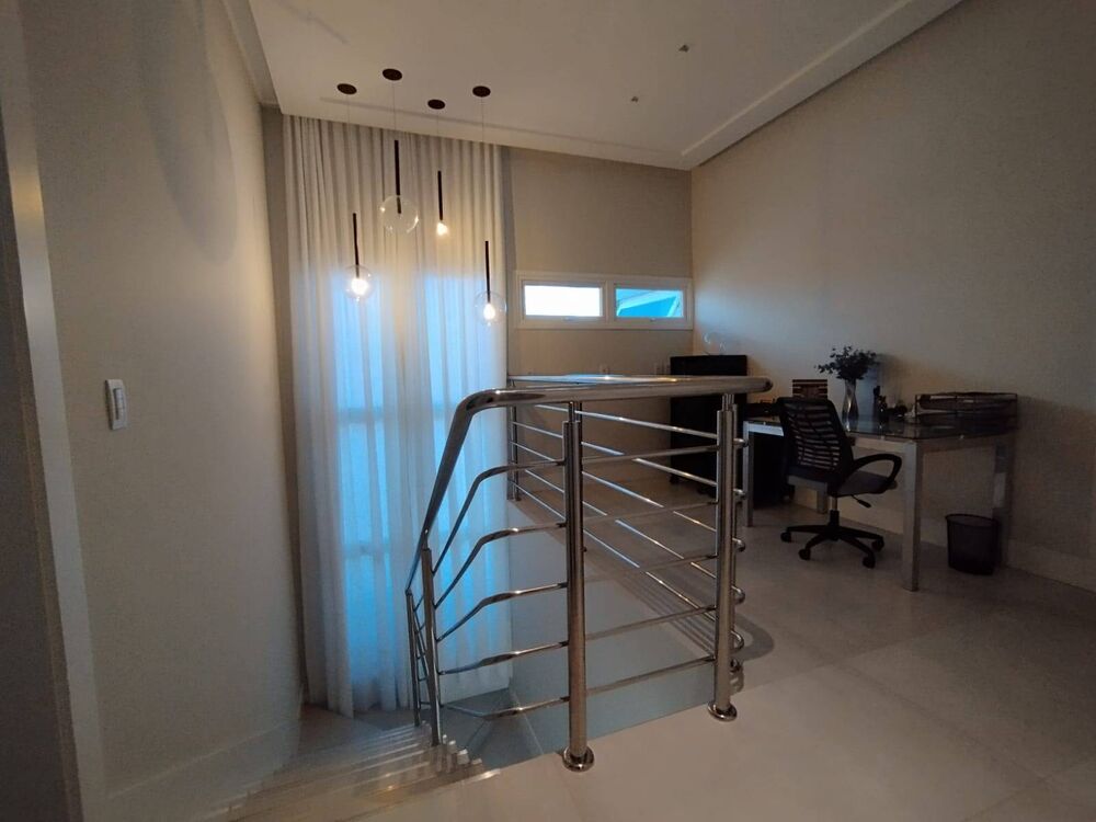 Sobrado à venda com 4 quartos, 260m² - Foto 2