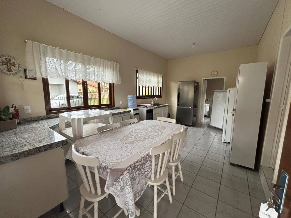 Casa, 3 quartos, 190 m² - Foto 2