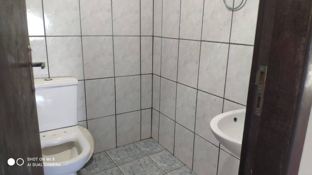 Casa à venda com 4 quartos, 200m² - Foto 3