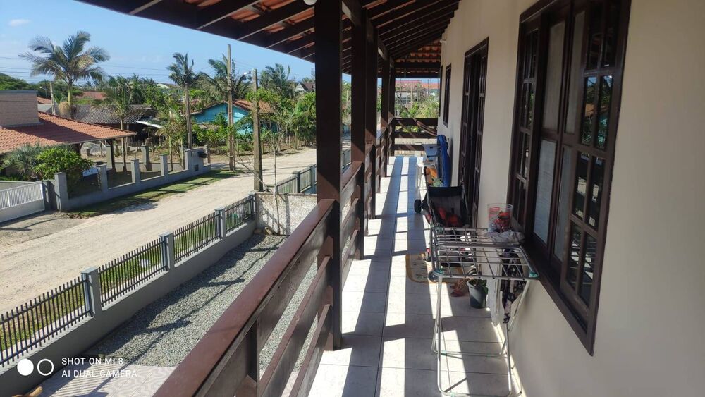 Casa à venda com 4 quartos, 200m² - Foto 1