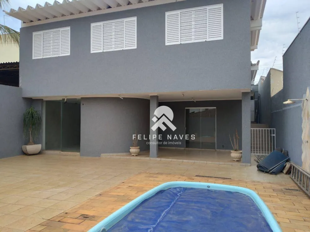 Casa, 3 quartos, 260 m² - Foto 1
