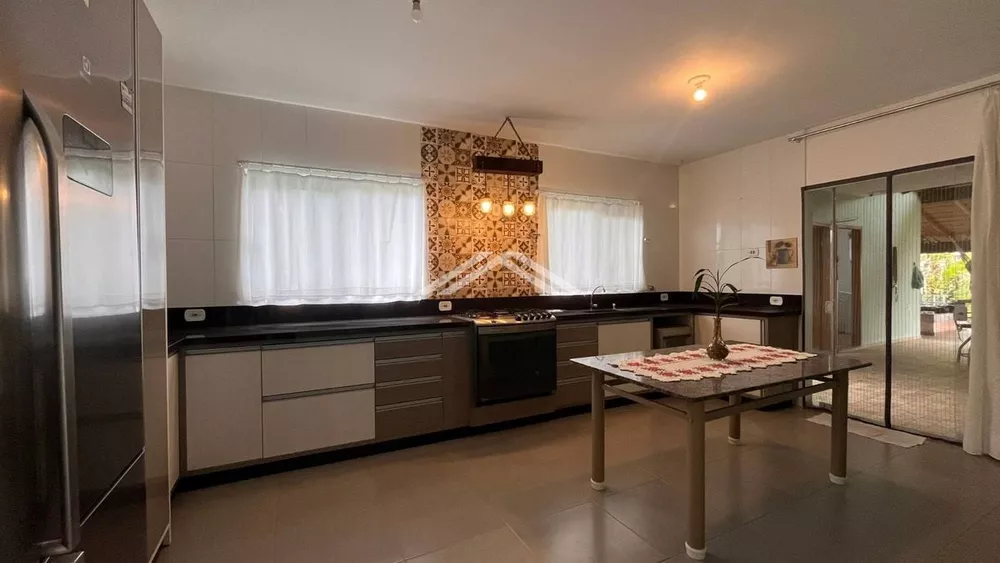 Casa, 3 quartos, 177 m² - Foto 2