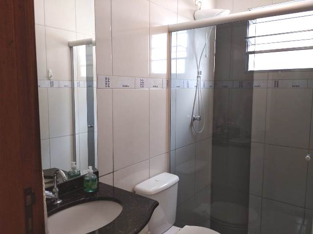 Casa à venda com 3 quartos, 100m² - Foto 2