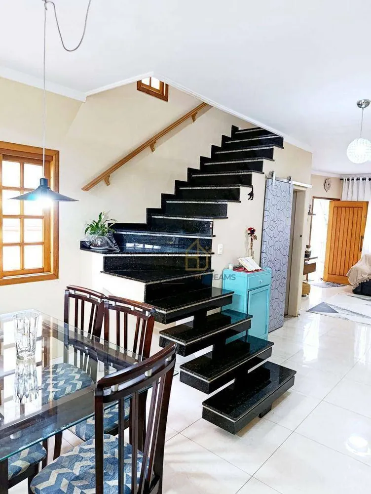 Sobrado, 3 quartos, 260 m² - Foto 1