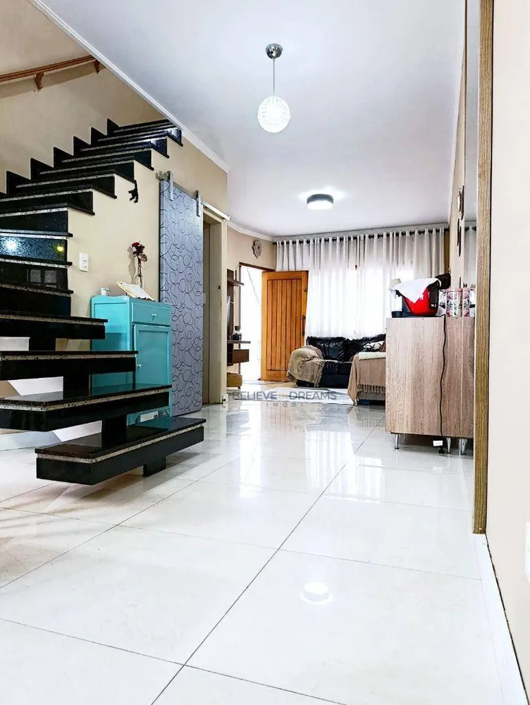 Sobrado, 3 quartos, 260 m² - Foto 2