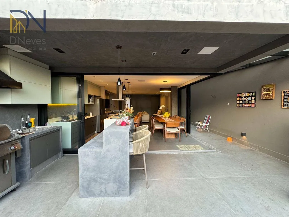 Sobrado, 4 quartos, 426 m² - Foto 1