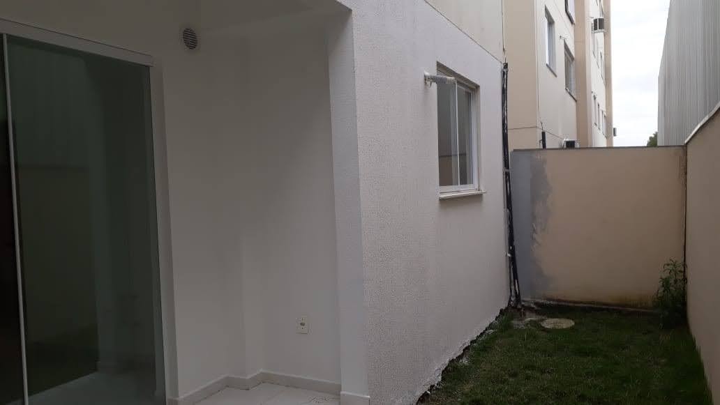 Apartamento à venda com 2 quartos, 67m² - Foto 4