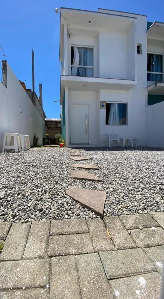 Sobrado à venda com 2 quartos, 120m² - Foto 2