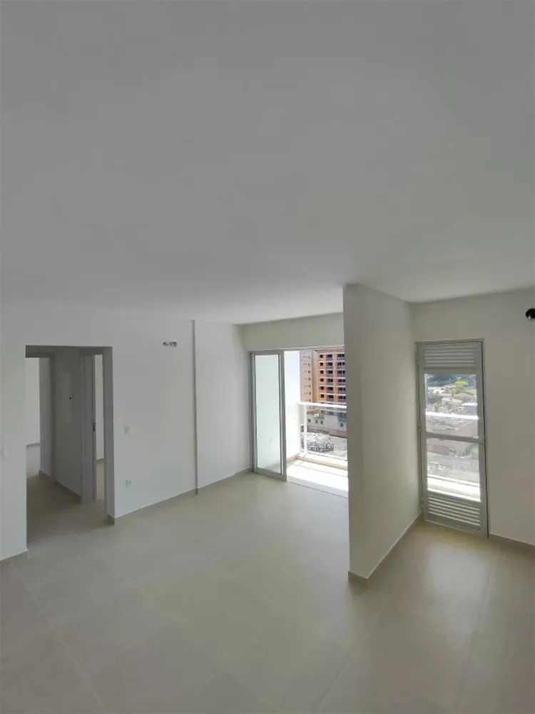 Apartamento à venda com 2 quartos, 62m² - Foto 3