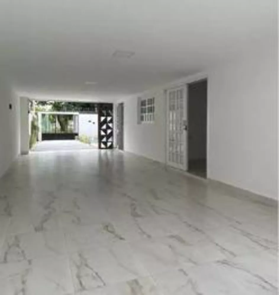 Casa à venda com 3 quartos, 255m² - Foto 3