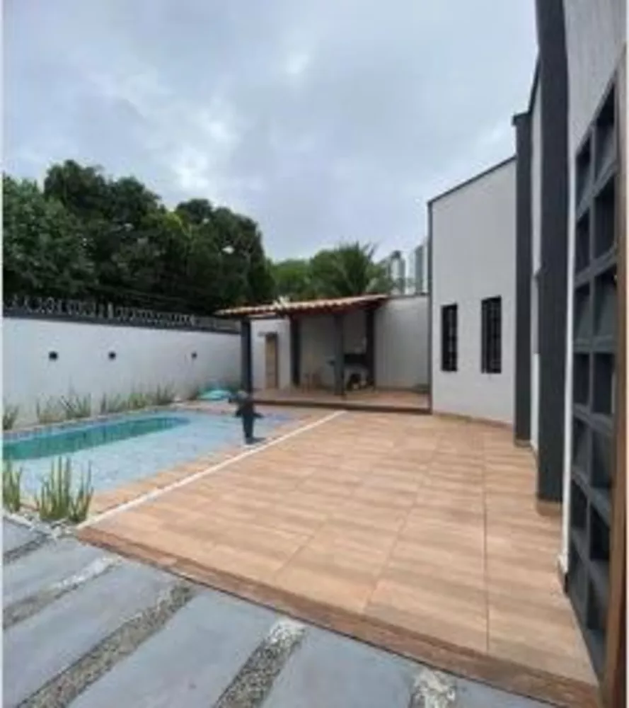 Casa à venda com 3 quartos, 255m² - Foto 2