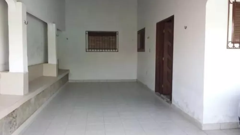 Casa à venda com 3 quartos, 280m² - Foto 1