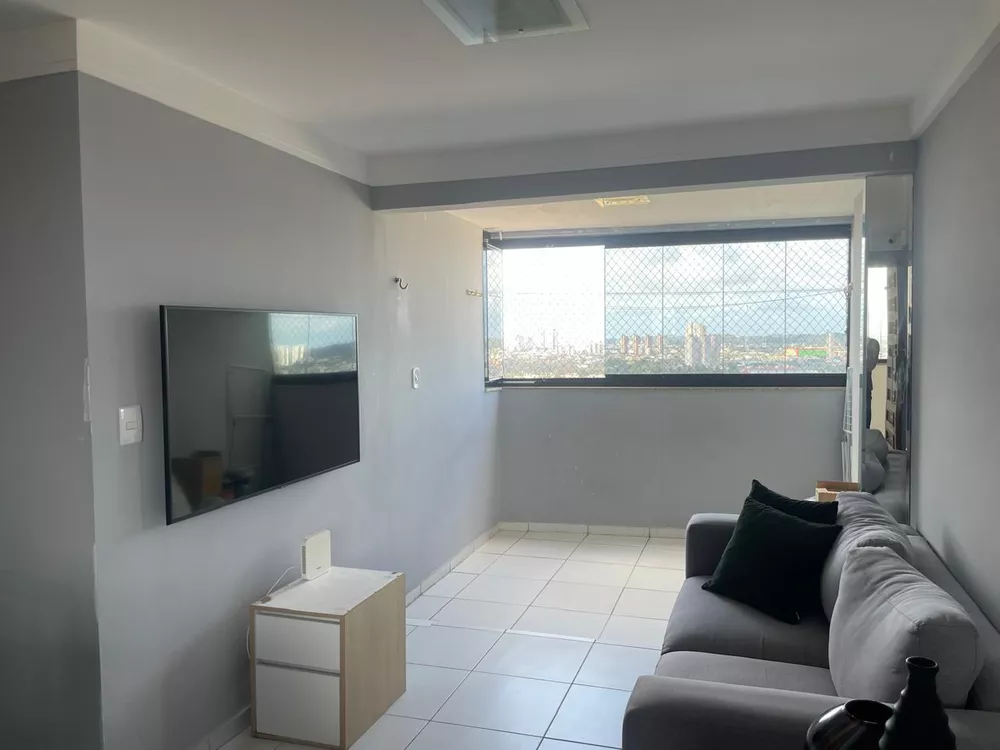 Apartamento à venda com 3 quartos - Foto 2