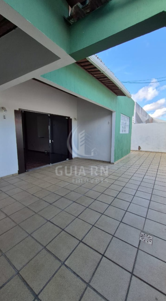 Casa para alugar com 3 quartos - Foto 1