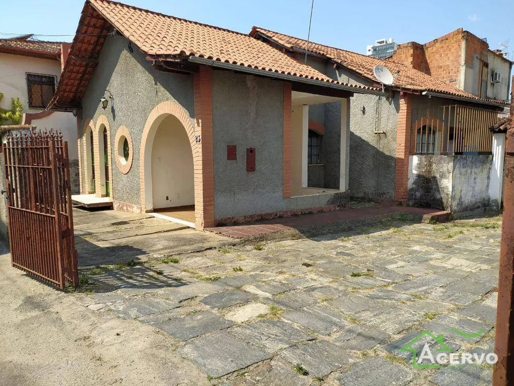 Casa, 3 quartos, 159 m² - Foto 1