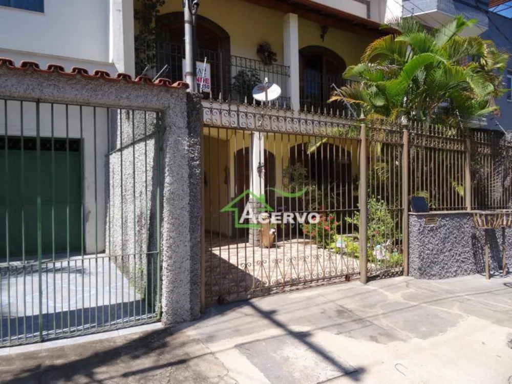 Casa, 5 quartos, 130 m² - Foto 1