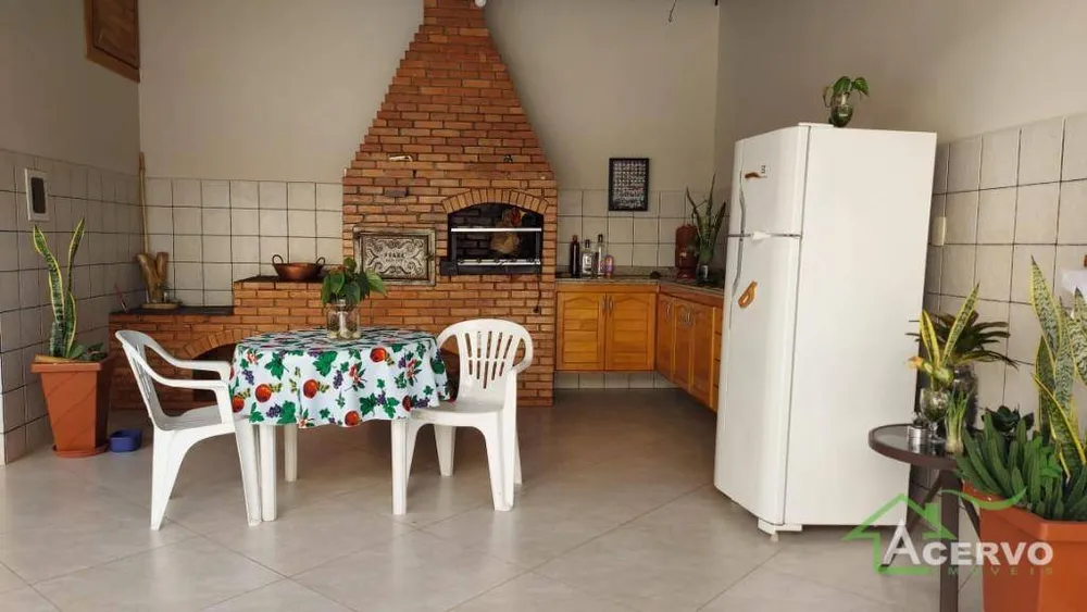 Casa, 4 quartos, 261 m² - Foto 3