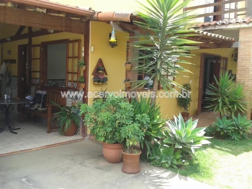 Casa, 3 quartos, 222 m² - Foto 1