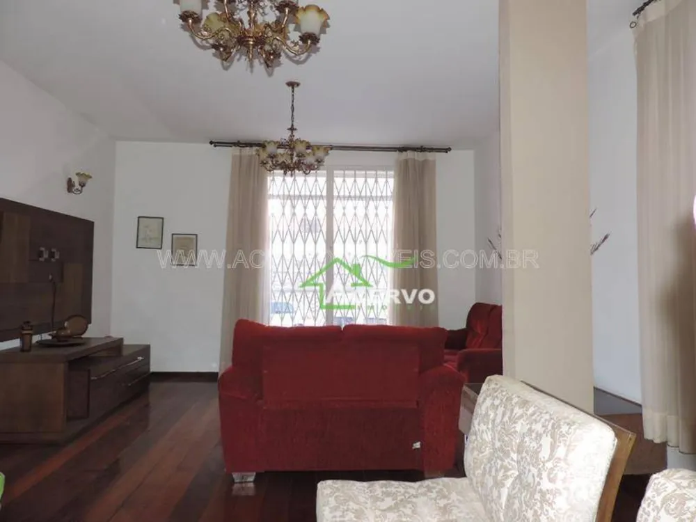 Casa, 6 quartos, 227 m² - Foto 2