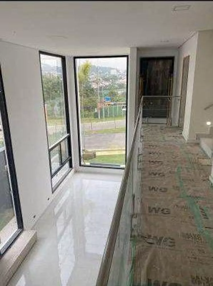 Casa de Condomínio à venda com 4 quartos, 350m² - Foto 3