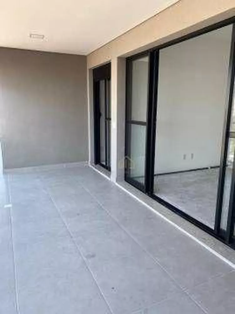 Apartamento à venda com 3 quartos, 115m² - Foto 2