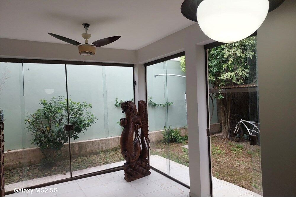 Casa à venda com 2 quartos, 80m² - Foto 2