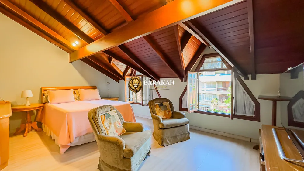Casa, 3 quartos, 261 m² - Foto 3