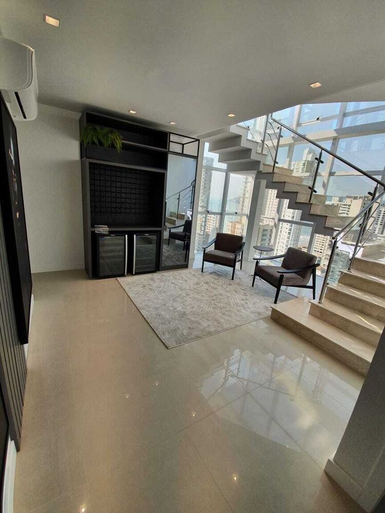 Cobertura à venda com 4 quartos, 502m² - Foto 2