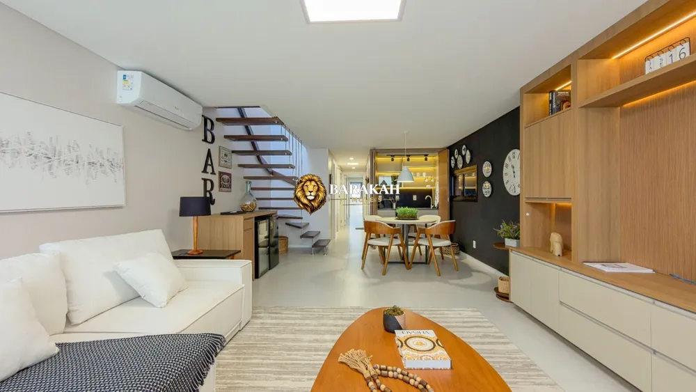 Cobertura, 3 quartos, 223 m² - Foto 1
